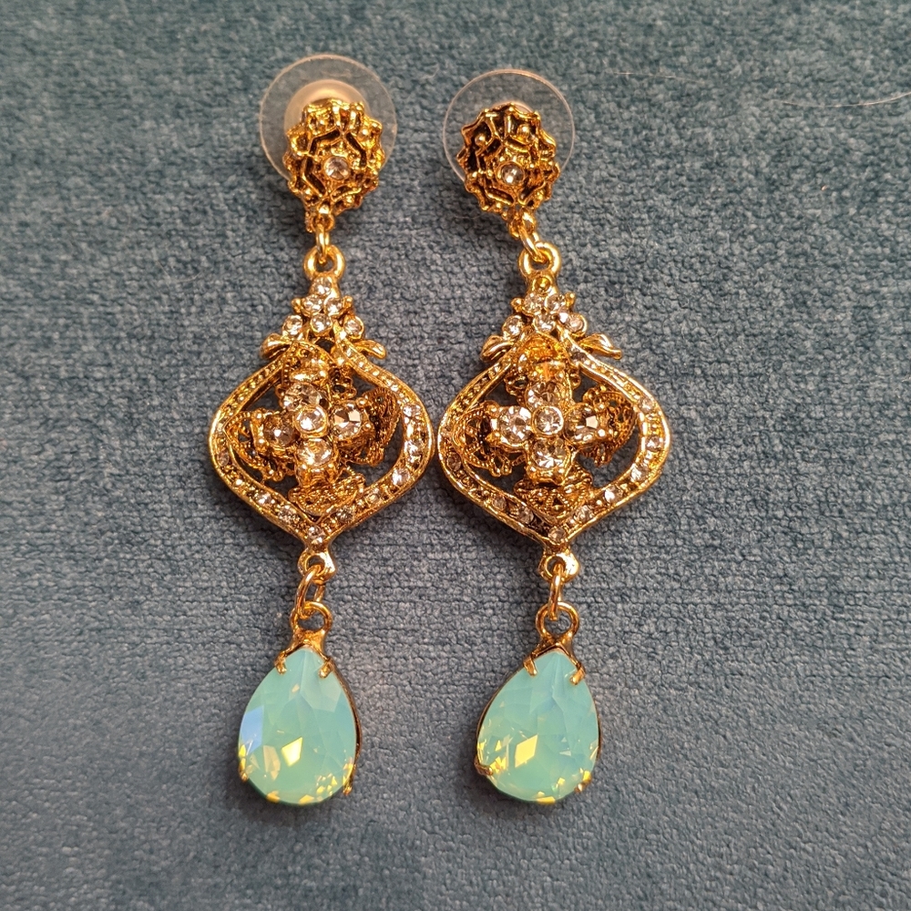Miss Ellie NYC Chandelier Drop Earrings gold tone
